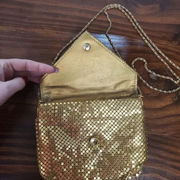 Vintage Gold Metal Mesh Shoulder Bag Chain Strap Flap Wedding Glam Holiday Party - Picture 5 of 12